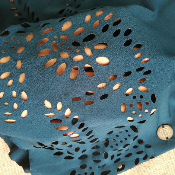 Dress - Picture 2 of 5